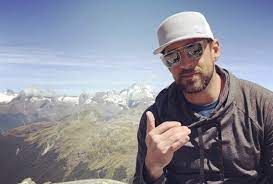 Things to do in california. Does Aaron Rodgers Have A New Sweetheart Tv Shows Ace