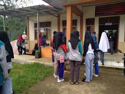 Peserta yang kelak menjadi siswa ini menginap di kampus smudama untuk mempersiapkan dirinya menjelang pelaksanaan tes ujian masuk keesokan harinya. Penerimaan Calon Peserta Didik Di Upt Sman 13 Sinjai Tengah Dibuka Suara Jelata