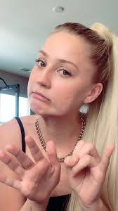 Morgan Titus's Instagram, Twitter & Facebook