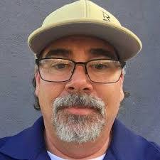 Larry Gruver's Instagram, Twitter & Facebook