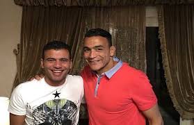 أعرب عماد متعب نجم هجوم النادي الاهلي عن استيائه من قيام بعض الضيوف بتسريب بعض ويتعرض عماد متعب لانتقادات حادة من جانب بعض المصريين خاصة بعد قيام ثورة الغضب في. Ø¹Ù…Ø§Ø¯ Ù…ØªØ¹Ø¨ Ø¹ØµØ§Ù… Ø§Ù„Ø­Ø¶Ø±ÙŠ Ù…Ù† Ø£ÙØ¶Ù„ Ø­Ø±Ø§Ø³ Ø§Ù„Ù…Ø±Ù…Ù‰ ÙˆØ§Ù„ÙˆØ­ÙŠØ¯ Ø§Ù„Ù„ÙŠ ÙƒØ§Ù† ÙŠØ­ÙŠØ±Ù†ÙŠ Ø¨ÙˆØ§Ø¨Ø© Ø§Ù„Ø£Ù‡Ø±Ø§Ù…