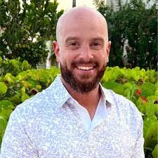 Mike Niland's Instagram, Twitter & Facebook