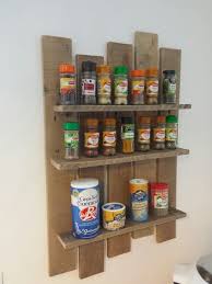 Driftwood Spice Rack Porte Epices En Palette En Bois Recycle 5 Planches De 70 Cm De Haut Et 3 D Env Palettes En Bois Recyclees Deco Palette Bois Palette Bois