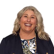 With great sadness, I share the passing of TravelHost's Managing Director  in San Diego, Bill Davis. A great man, and a former media executive with a  long history in the business, Bill