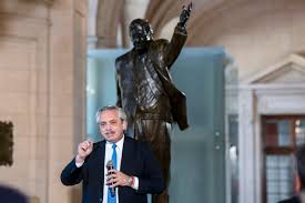 Entre lágrimas, alberto recordó a néstor kirchner: Alberto Fernandez On Twitter En Mi Vida Hubo Un Antes Y Un Despues De Nestor Porque Con El Aprendi Que Se Podia Hacer Politica De Otra Forma Tuvo La Epica La Fuerza