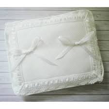 Ricamo a punto croce cuscino punto croce puntaspilli lavoro ad ago clip art buttare cuscini uncinetto cuscini punto ricamo. Cuscino Portafedi Da Ricamare Rettangolare Bianco