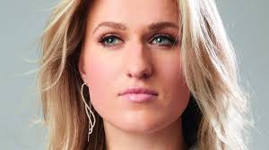 Her birthday, what she did before fame, her family life, fun trivia facts, popularity rankings, and more. Britt Dekker Neemt Het Op Voor Dieren In Problemen In Limburg Linda Nl