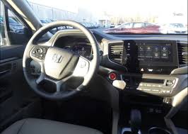 2019 Honda Pilot Touring Fwd With Rear Captain S Chairs Honda Pilot Fwd Honda
