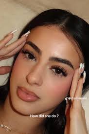 ISO someone that can do these lashes! Pls list price as well thank you  ladies! Preferably near weslaco