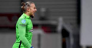 Pasveer is bezig aan zijn vierde seizoen bij vitesse en kwam eerder uit voor fc twente, go ahead eagles, heracles almelo en. Pasveer 37 Ik Ga Er Geen Datum Aanhangen Maar Wil Zeker De 40 Aantikken Heracles Tubantia Nl