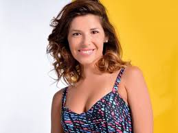Esta joven de 21 años nos ofrece una faceta distinta en este especial fotográfico. Quien Es El Esposo De Maura Rivera Noticias Importantes