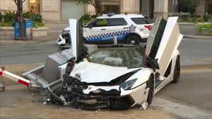 I'm about to crash my lambo!!! Lamborghini Collides With Chicago Police Department Squad Car On Near North Side Abc7 Chicago