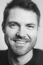 Tom Waller's Instagram, Twitter & Facebook