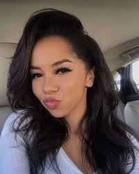 This fake ass hoe trying to be someone she cant't. Trying to get you ti do  btc, some online shit, beware of her ways! Shes got multiple accounts  peeps!