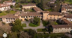 Architettura come cura: una casa di riposo in una villa storica ...