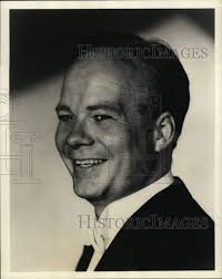 1944 Press Photo Jovial, smiling face of Mack Harrell, "Keepsakes," singing  star