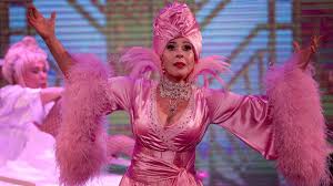 Georgina barbarossa blanqueó una charla telefónica con juan darthés tras las denuncias. Georgina Barbarossa Se Cayo Sobre El Escenario En Plena Funcion En Villa Carlos Paz Infobae