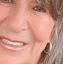 Easy trails near Spruce Creek without creek crossings?