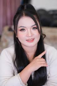 N-nyab Xim Phon Lee (@n.nyab.xim.phon.lee) • Facebook