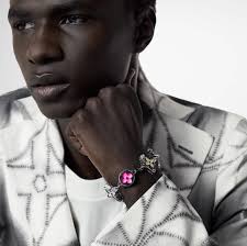 Define your moments with the bold and timeless appeal of Maserati watches  ⏱💫Crafted with precision and elegance, these iconic timepieces are the  hallmark of Italian excellence. Explore Maserati's collection now at Tata