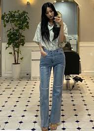 이안은 삶이 힘들어질수록 감정을 끄며 버텨낸다. Taptalk