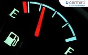 Minyak bumi adalah hasil proses alami berupa hidrokarbon yang dalam kondisi tekanan dan temperatur berupa fasa cair atau padat. 22 Cara Hemat Bbm Yang Bisa Anda Lakukan Cermati Com