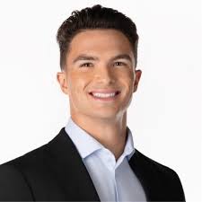 As my internship at Arthrex comes to an end, I would like to express my  gratitude to everyone in Medical Education as well as the many other people  I had the pleasure