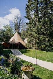 Sarah Billy S Gorgeous Papakata Tipi Wedding British Country Garden Wedding Inspiration Country Garden Weddings Garden Wedding Inspiration Outdoor Wedding