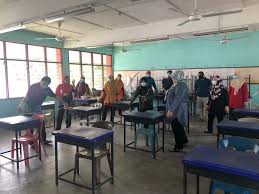 785h x 440sh x 430d x 390l. Menyusun Atur Kerusi Meja Murid Kajang High School Facebook