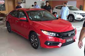 The car has the front and rear seats trims. Honda Civic 2016 Just Hit Pakistani Showrooms And It S Stunning Pictures Video