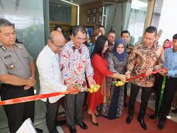Rifan financindo berjangka salah satu perusahaan pialang terbesar dan teraktif dalam industri perdagangan berjangka. Rifan Financindo Berjangka Perkuat Eksistensi Rfb Berekspansi Melalui Pembukaan Kantor Cabang Yogyakarta