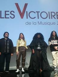 Artiste masculin ou d'autres produits de notre en 2010, il reçoit : Les Nominations Des Victoires De La Musique 2021 Toutelaculture