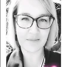 Priscilla Carlisle's Instagram, Twitter & Facebook