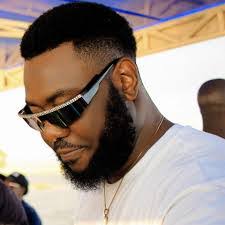 Dwayne Davids's Instagram, Twitter & Facebook