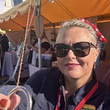 Melanie Sunshine Neale, Conversation with a Yacht Broker, Selecting the  Right Boat