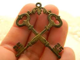 pin by vogel haus vintage on vogel haus vintage key pendant skeleton key skeleton