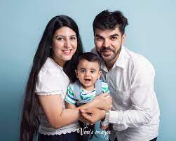 Simple Ideas For Indian Family Photoshoot At Home Photography By Vinus Images Newborn Baby Photoshoot Family Photoshoot Baby Family