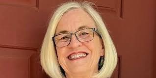 Mimi Byrd's Instagram, Twitter & Facebook