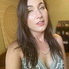 Layna Johnson (@liminalpulse) • Threads, Say more