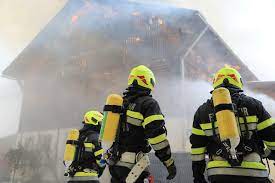 Hundredrooms.de has been visited by 10k+ users in the past month Feuerwehreinsatze Trotz Cov Leicht Rucklaufig Steiermark Orf At