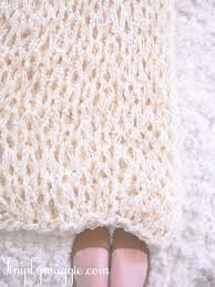 If you'd like even more great knitting. How To Arm Knit A Blanket In One Hour Simplymaggie Com