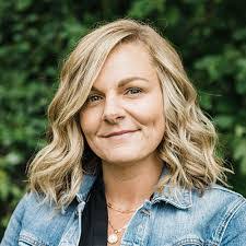 Jessica Barrett's Instagram, Twitter & Facebook