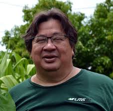 Guam entrepreneur helps graduate students