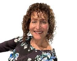 Maxine Dobbs's Instagram, Twitter & Facebook