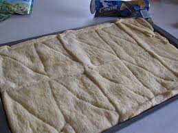 Easy Veggie Pizza Pillsbury Crescent Rolls Recipe Momspark Net Mom Spark Mom Blogger