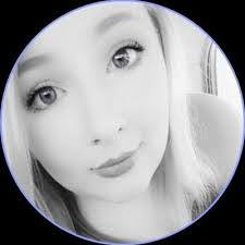 Lena Crow's Instagram, Twitter & Facebook