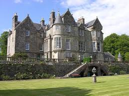 Torosay Castle Isle Of Mll This Is Where Romance Stories Come From Oh So Beautiful The Gardens The Statues The Scotland Tourist Scottish Castles Castle