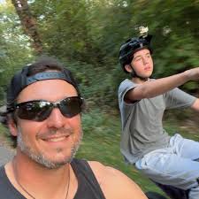 Car broken into at Holiday Inn Express