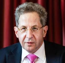 Scenes of xenophobic chants, aggression and. Thuringen Maassen Will Sich Fur Amt Als Ministerprasident Nicht Aufdrangen Welt