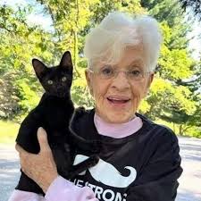 Blacksburg artist Patricia "P. Buckley" Moss dies at 91